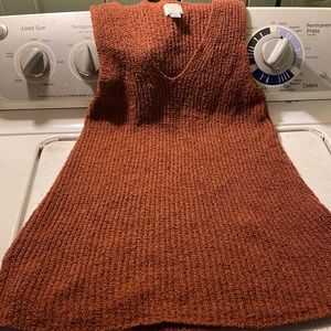 Medium tank sweater material lightly used but in good condition